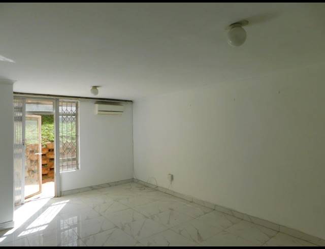 3 BEDROOM APARTMENT RENTED IN MONTCLAIR